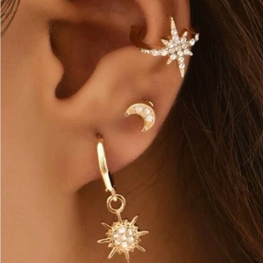 4 Pc Gold Moon & Star Studded Earrings